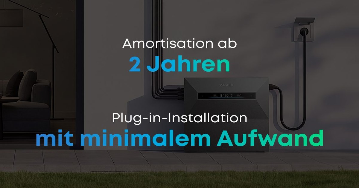 Anker SOLIX Solarbank Max auf einer Terrasse, DC-Kabel links, Schuko-Stecker rechts